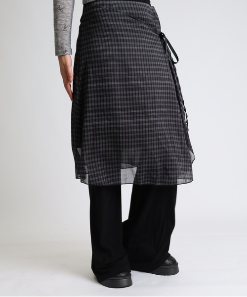 Vini（ヴィニ）の「スタイルアップセミフレアパンツ（その他パンツ・レディース・ブラック/グレー・MEDIUM/LARGE/SMALL）」の5枚目の写真