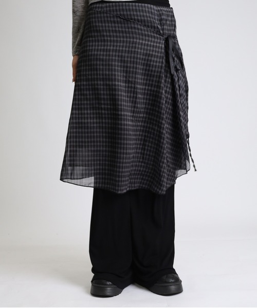 Vini（ヴィニ）の「スタイルアップセミフレアパンツ（その他パンツ・レディース・ブラック/グレー・MEDIUM/LARGE/SMALL）」の6枚目の写真