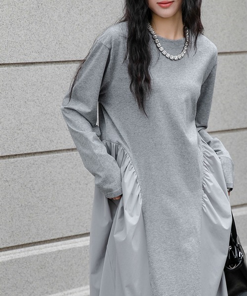 LOWO(ロワ)の「異素材 ドッキング ワンピース ロング丈 長袖 秋 冬 カジュアル Aライン ゆったり(ワンピース・レディース・グレー/ブラック・FREE)」の6枚目の写真