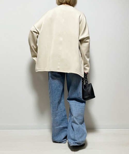 Fizz(フィズ)の「エンボスロゴオーバーサイズプルオーバー(スウェット・レディース・ブラック/モカ/グレー/グレイッシュベージュ・FREE)」の5枚目の写真