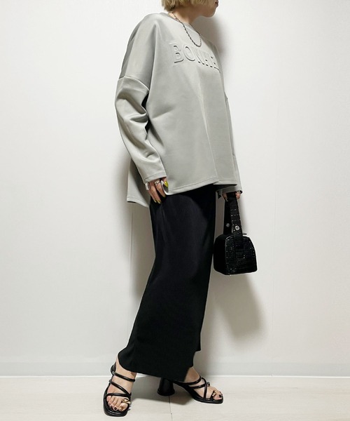 Fizz(フィズ)の「エンボスロゴオーバーサイズプルオーバー(スウェット・レディース・ブラック/モカ/グレー/グレイッシュベージュ・FREE)」の8枚目の写真