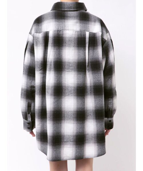 EVRIS（エヴリス）の「オンブレチェックSUNNYオーバーサイズシャツ（シャツ/ブラウス・レディース・ブラック/レッド・FREE）」の21枚目の写真