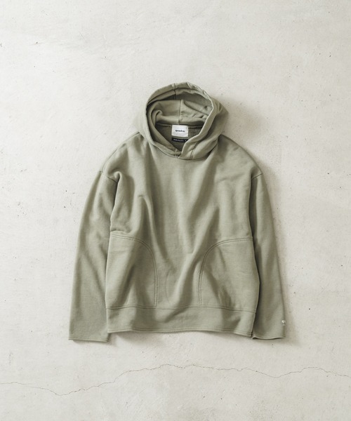 quadro(クオドロ)の「コーデュラヘビー裏毛プルパーカー(Tシャツ/カットソー・メンズ・ライトカーキ/チャコール/ベージュ/オートミール・MEDIUM/LARGE)」の4枚目の写真