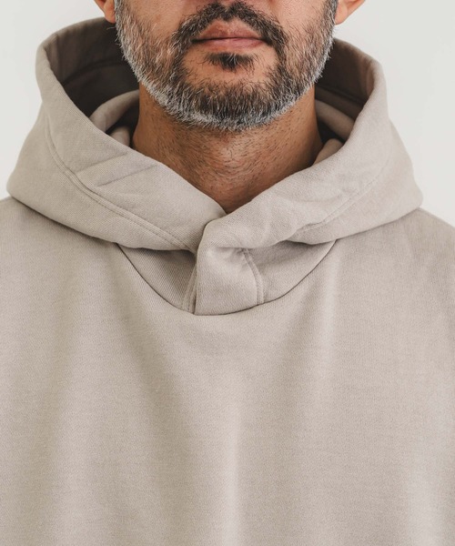 quadro(クオドロ)の「コーデュラヘビー裏毛プルパーカー(Tシャツ/カットソー・メンズ・ライトカーキ/チャコール/ベージュ/オートミール・MEDIUM/LARGE)」の22枚目の写真