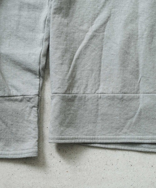 quadro(クオドロ)の「コーデュラヘビー裏毛プルパーカー(Tシャツ/カットソー・メンズ・ライトカーキ/チャコール/ベージュ/オートミール・MEDIUM/LARGE)」の12枚目の写真