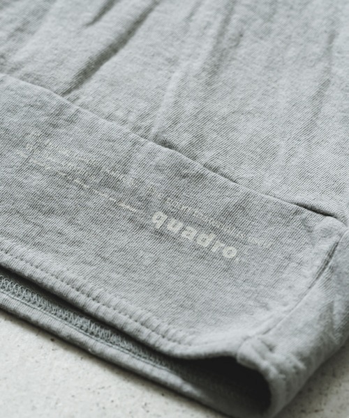quadro(クオドロ)の「コーデュラヘビー裏毛プルパーカー(Tシャツ/カットソー・メンズ・ライトカーキ/チャコール/ベージュ/オートミール・MEDIUM/LARGE)」の13枚目の写真