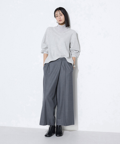 K.T KIYOKO TAKASE(キヨコタカセ)の「【セットアップ対応】ストレッチフラノ アシンメトリータックワイドパンツ(その他パンツ・レディース・トップグレー/ブラック/ベージュ系その他・9号)」の11枚目の写真