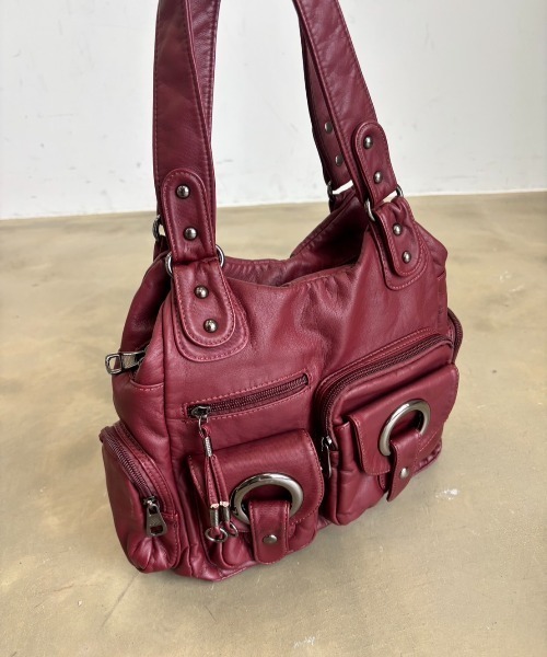 SHAGGIE（シャギー）の「アイレットショルダーバッグ（ショルダーバッグ・レディース・ブラック/ブラウン/レッド・FREE）」の18枚目の写真