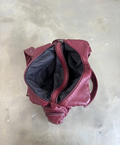 SHAGGIE（シャギー）の「アイレットショルダーバッグ（ショルダーバッグ・レディース・ブラック/ブラウン/レッド・FREE）」の16枚目の写真