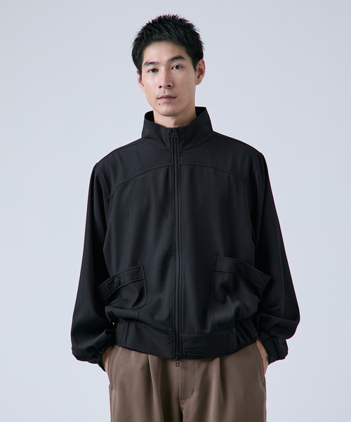 OSKR(オーエスケーアール)の「OSKR別注 T/PU ジップブルゾン(ブルゾン・メンズ・ブラック/ベージュ・MEDIUM/LARGE)」の21枚目の写真