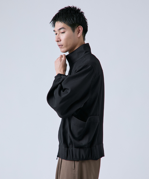 OSKR(オーエスケーアール)の「OSKR別注 T/PU ジップブルゾン(ブルゾン・メンズ・ブラック/ベージュ・MEDIUM/LARGE)」の20枚目の写真