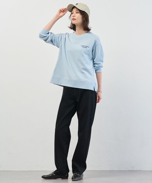 J.PRESS(ジェイプレス)の「【WEB限定】ロゴ裏毛 スウェット(スウェット・レディース・ふじ色系/ベージュ系/ピンク系/ネイビー系/ライトグリーン系/グレー系/サックスブルー系・T13/T15)」の11枚目の写真