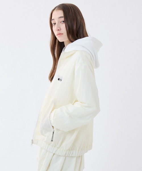 LeSportsac(レスポートサック)の「リップストップナイロンミドルブルゾン(その他アウター・レディース・ホワイト/ネイビー/イエロー・SMALL/MEDIUM)」の4枚目の写真