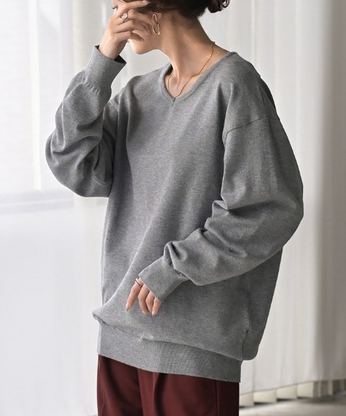HUG.U（ハグユー）の「「選べる3ネック」カシミヤタッチニット（ニット/セーター・レディース・グレー系その他/ブラウン系その他/ブラック/ブラック系その他4/ブラック系その他2/ホワイト系その他/ブラック×ホワイト/ホワイト系その他2/ブラック系その他3/ブラウン系その他2/グレー系その他2/ブラウン/ホワイト/ブラック系その他/グレー/レッド系その他2/レッド系その他/レッド・FREE）」の10枚目の写真