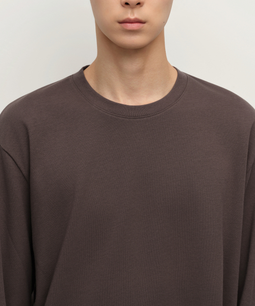 MUSINSA STANDARD（ムシンサスタンダード）の「[ヒートタンダード] クルーネック長袖Tシャツ [ダークブラウン]（Tシャツ/カットソー・メンズ・その他・X-LARGE/XX-LARGE/XXX-LARGE/SMALL/MEDIUM/LARGE）」の4枚目の写真