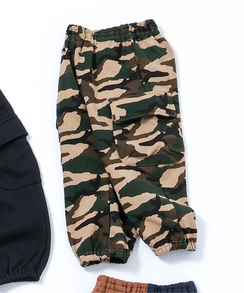 BREEZE（ブリーズ）の「【裏起毛】あったかカーゴパンツ_ジュニア対応（カーゴパンツ・キッズ・グレー/ブラック/カモフラージュ/レインボー・80/90/100/110/120/130/140）」の3枚目の写真