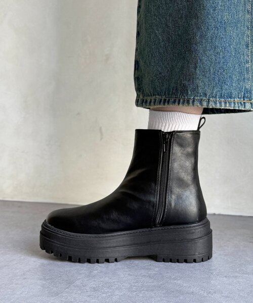 CPCM（シーピーシーエム）の「厚底サイドゴアブーツ（ブーツ・レディース・ブラック/ブラウン・MEDIUM/LARGE）」の5枚目の写真