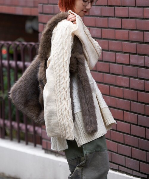 etsinta（エシンタ）の「【etsinta/エシンタ】リメイクオーバーラムニット（ニット/セーター・レディース・オレンジ/グレー/ピンク/アイボリー・ONE SIZE）」の11枚目の写真