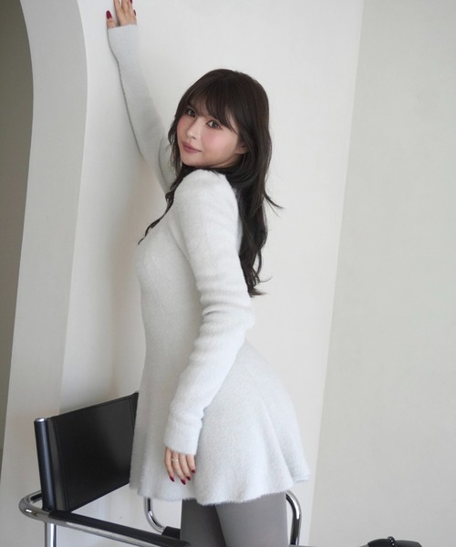 EIMY ISTOIRE（エイミーイストワール）の「ラメシャギーニットミニワンピース（ワンピース・レディース・ピンク/ブラウン/アイボリー/ブラック・F）」の6枚目の写真
