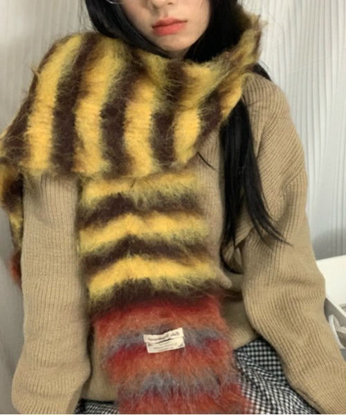 Vipoa（ヴィポア）の「カラーストライプマフラー（マフラー・レディース・ピンク/グリーン/オレンジ/イエロー/ブルー/レッド・FREE）」の4枚目の写真