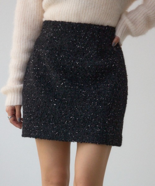AZUL by moussy(アズールバイマウジー)の「ラメブークレミニタイトスコート(スカート・レディース・アイボリー/ブラック・SMALL/MEDIUM)」の2枚目の写真