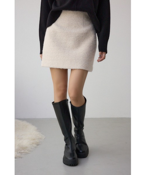 AZUL by moussy(アズールバイマウジー)の「ラメブークレミニタイトスコート(スカート・レディース・アイボリー/ブラック・SMALL/MEDIUM)」の5枚目の写真