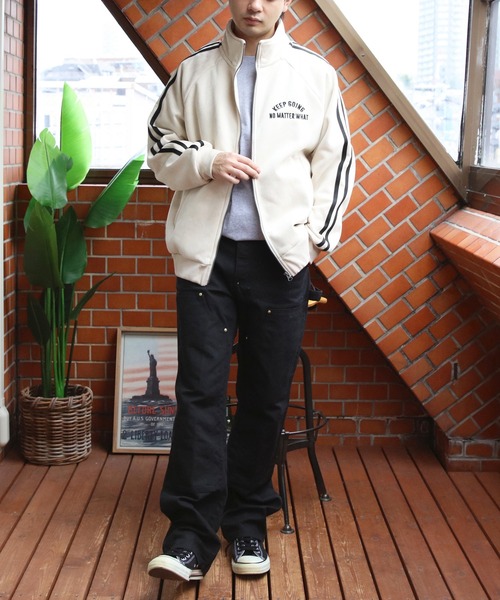 ８(eight)（エイト）の「裏ボア刺繍入りトラックジャケット（ブルゾン・メンズ・チャコール/アイボリー/サックスブルー・MEDIUM/LARGE）」の9枚目の写真