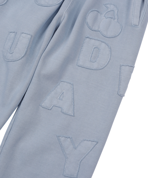 SUNDAY FRUIT MARKET(サンデーフルーツマーケット)の「SUNDAY PATCH SWEATPANT SKYBLUE(スウェットパンツ・メンズ・その他・SMALL/MEDIUM/LARGE)」の4枚目の写真