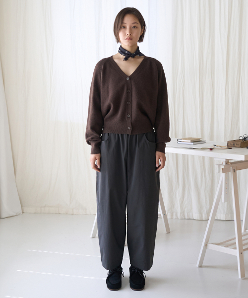 JULIAPEPE(ジュリアペペ)の「Hidden Soft Almond Fit Pants (Charcoal)(その他パンツ・レディース・その他・F)」の4枚目の写真