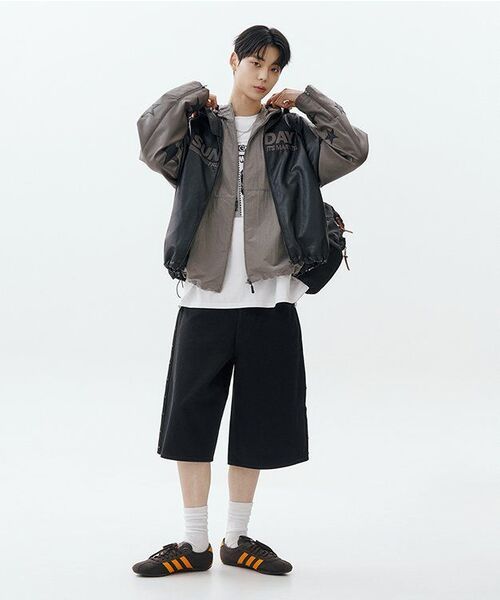 SUNDAY FRUIT MARKET(サンデーフルーツマーケット)の「STAR FAUX LEATHER JACKET BLACK(ライダースジャケット・メンズ・その他・MEDIUM/LARGE)」の3枚目の写真