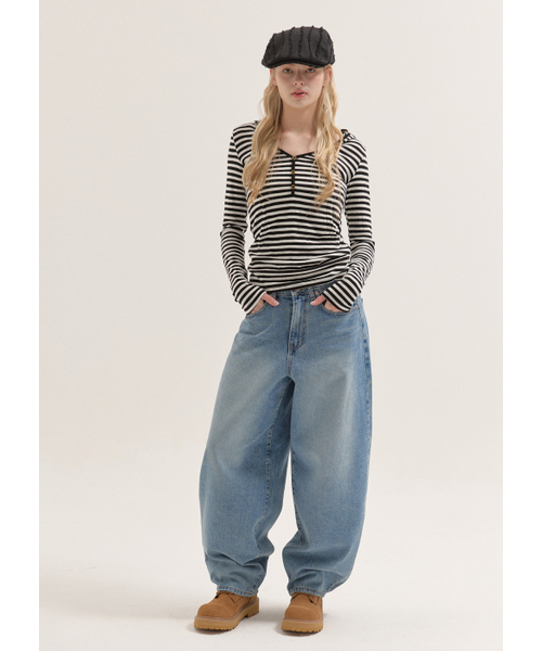 BUTTON UP(ボタンアップ)の「バルーンウォッシュドワイドデニム(ブルー)(デニムパンツ・レディース・その他・SMALL/MEDIUM/LARGE)」の2枚目の写真