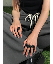 STILLLETHARDY（スティルレッサーディ）の「FLOWER LAYERED RING（リング）」