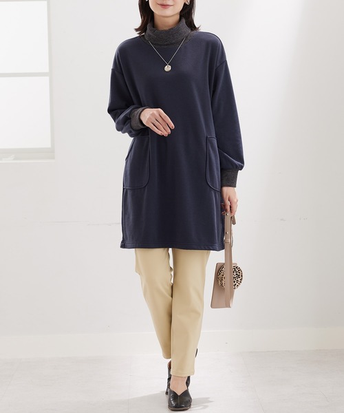 BELLUNA PLUS(ベルーナ)の「オフタートルネック配色リブ切替チュニック(チュニック・レディース・ブラック/ネイビー/ワイン・MEDIUM/LARGE/X-LARGE)」の7枚目の写真
