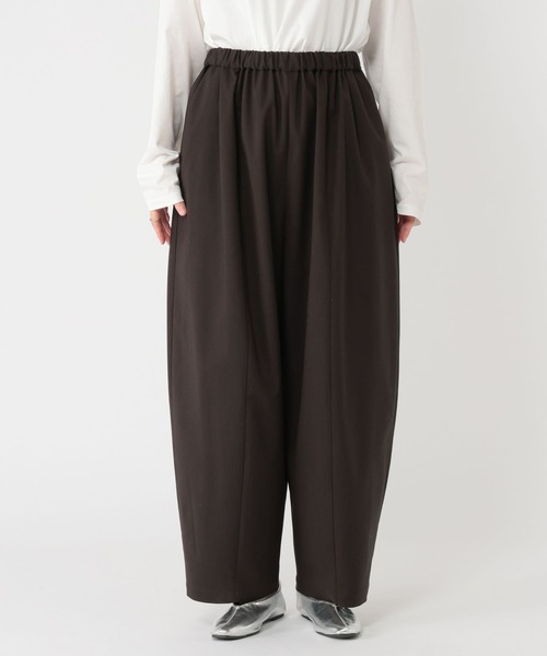 studio CLIP（スタディオクリップ）の「フロント切り替えギャザーパンツ[プチ・プラスサイズあり]《オケージョン2026SS》（その他パンツ・レディース・ライトベージュ/グレー/チャコールグレー・FREE/ﾌﾘｰ(L)/PF）」の4枚目の写真