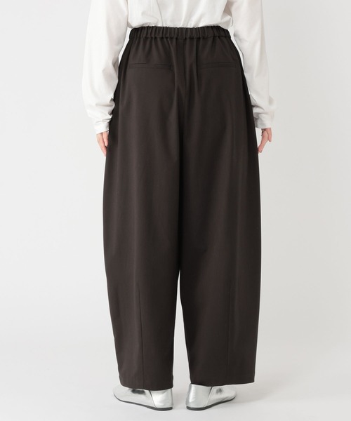 studio CLIP（スタディオクリップ）の「フロント切り替えギャザーパンツ[プチ・プラスサイズあり]《オケージョン2026SS》（その他パンツ・レディース・ライトベージュ/グレー/チャコールグレー・FREE/ﾌﾘｰ(L)/PF）」の6枚目の写真