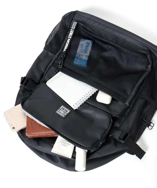 VISION STREET WEAR（ヴィジョンストリートウェア）の「VISION STREET WEAR（ヴィジョンストリートウェア）CONVEIENT  BACKPACK/ワンポイントロゴ バックパック/リュックサック（バックパック/リュック・メンズ・ブラック系1/ブラック系3/ブラック系2・FREE）」の19枚目の写真