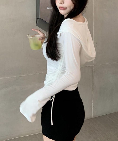 NANEA(ナネア)の「フード付きサイドシャーリングロンT(Tシャツ/カットソー・レディース・ブルー/ホワイト・MEDIUM/SMALL/LARGE)」の15枚目の写真