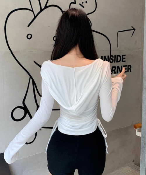 NANEA(ナネア)の「フード付きサイドシャーリングロンT(Tシャツ/カットソー・レディース・ブルー/ホワイト・MEDIUM/SMALL/LARGE)」の16枚目の写真