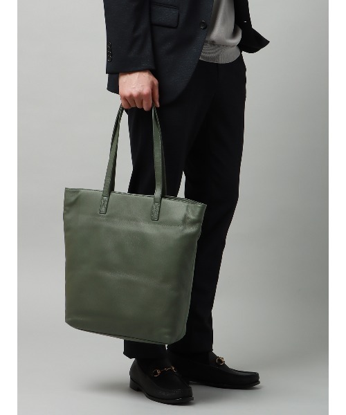 SUIT SQUARE(スーツスクエア)の「トートバッグ SEEKER別注 ソフトレザー コインケース付き(トートバッグ・メンズ・グリーン/ベージュ/ブラック・F)」の6枚目の写真