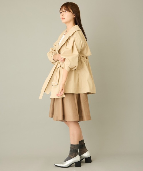 FLUMOR(フラマー)の「ボリュームハーフトレンチコート(トレンチコート・レディース・ブラック/ベージュ・38)」の18枚目の写真