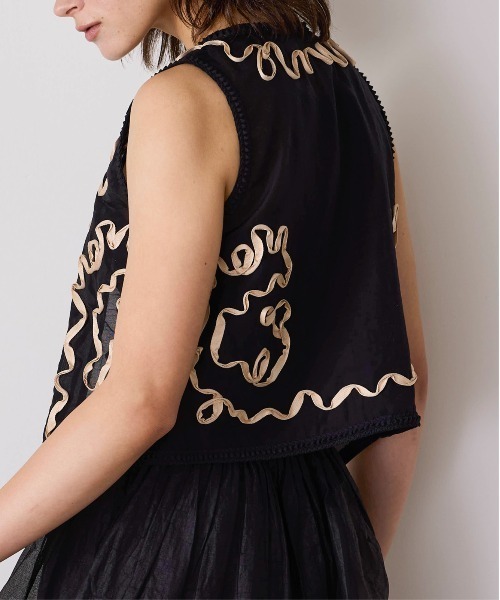 Marilyn Moon（マリリンムーン）の「code embroidery diamond tuck vest（ベスト・レディース・ネイビー/オフホワイト・FREE）」の7枚目の写真