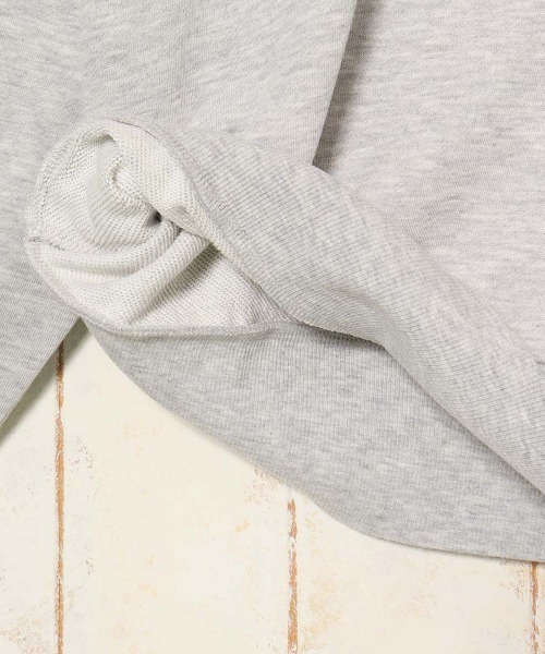 Bleu Bleuet(ブルーブルーエ)の「le petaleトラネコフラワー刺繍スウェット(スウェット・レディース・オフホワイト/グレー・FREE)」の6枚目の写真
