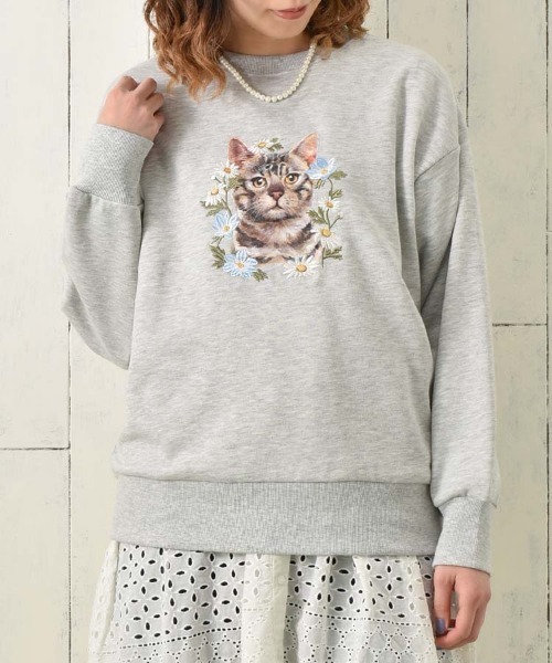 Bleu Bleuet（ブルーブルーエ）の「le petaleトラネコフラワー刺繍スウェット（スウェット・レディース・オフホワイト/グレー・FREE）」の18枚目の写真