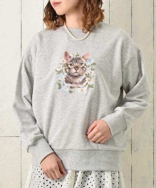 Bleu Bleuet（ブルーブルーエ）の「le petaleトラネコフラワー刺繍スウェット（スウェット・レディース・オフホワイト/グレー・FREE）」の14枚目の写真