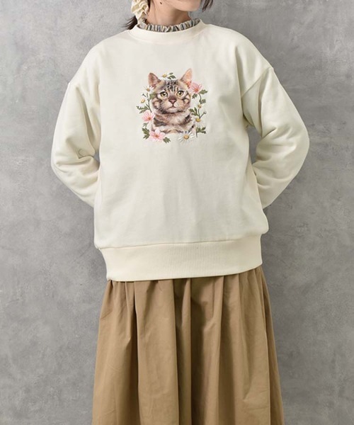 Bleu Bleuet（ブルーブルーエ）の「le petaleトラネコフラワー刺繍スウェット（スウェット・レディース・オフホワイト/グレー・FREE）」の9枚目の写真