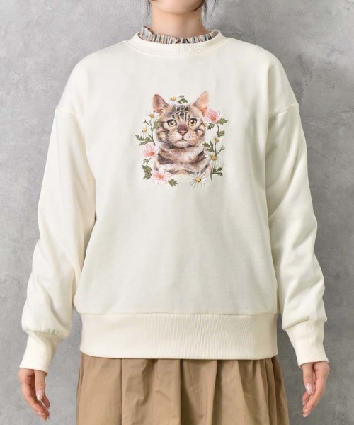 Bleu Bleuet（ブルーブルーエ）の「le petaleトラネコフラワー刺繍スウェット（スウェット・レディース・オフホワイト/グレー・FREE）」の11枚目の写真