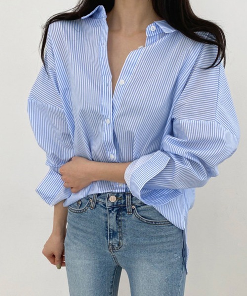 ReRe(リリ)の「2WAYストライプ切替×バックボタンシャツ(シャツ/ブラウス・レディース・ストライプ/ホワイト・FREE)」の4枚目の写真