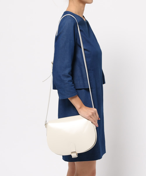 LOUNGEDRESS（ラウンジドレス）の「ラウンドレザーポッシェバッグ（ショルダーバッグ・レディース・グリーン/キャメル/アイボリー/ベージュ・ﾌﾘ-）」の14枚目の写真