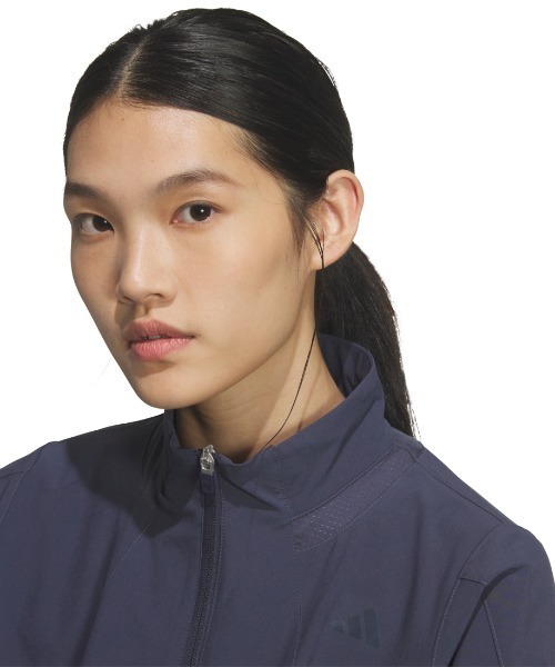 adidas(アディダス)の「アディダス adidas トレーニング エッセンシャルズ プラス ルーズフィット ストレッチ ウーブン ジャケット(ジャージ・レディース・ライトベージュ/ブラック/ネイビー・M/L)」の10枚目の写真