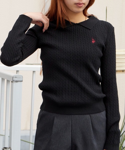 U.S. POLO ASSN.(ユーエスポロアッスン)の「U.S. POLO ASSN./ユーエスポロアッスン ロゴ刺繍 ドロップショルダー ステンカラーケーブルニット 秋 秋服 2026年秋冬 冬服(ニット/セーター・レディース・サックスブルー/イエロー/アイボリー/ブラック・M/L)」の3枚目の写真